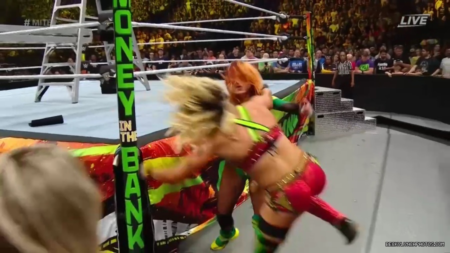 Womens_MITB_mp40915.jpg