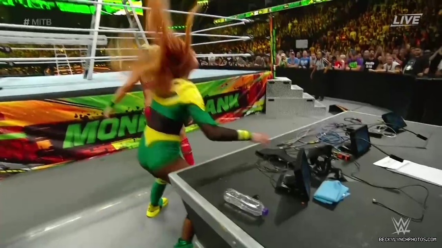 Womens_MITB_mp40919.jpg