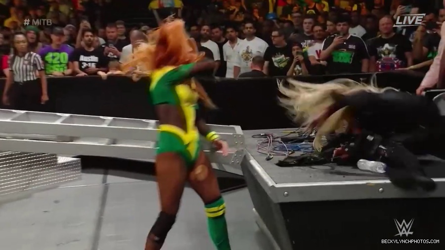 Womens_MITB_mp40936.jpg
