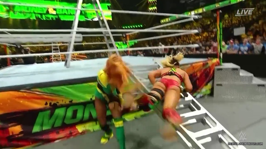 Womens_MITB_mp40941.jpg