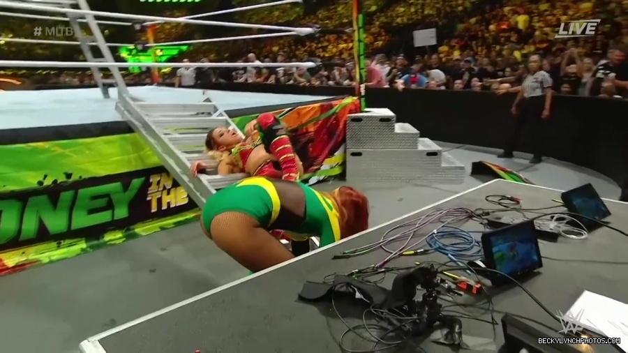 Womens_MITB_mp40951.jpg