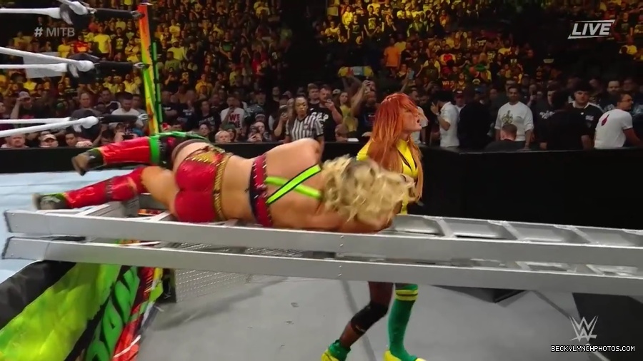 Womens_MITB_mp40960.jpg