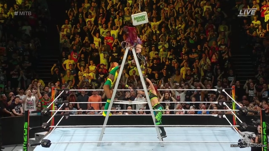 Womens_MITB_mp41218.jpg