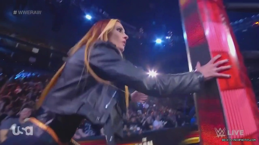 WWE_Monday_Night_Raw_2023_07_31_720p_HDTV_x264-NWCHD_mp40592.jpg