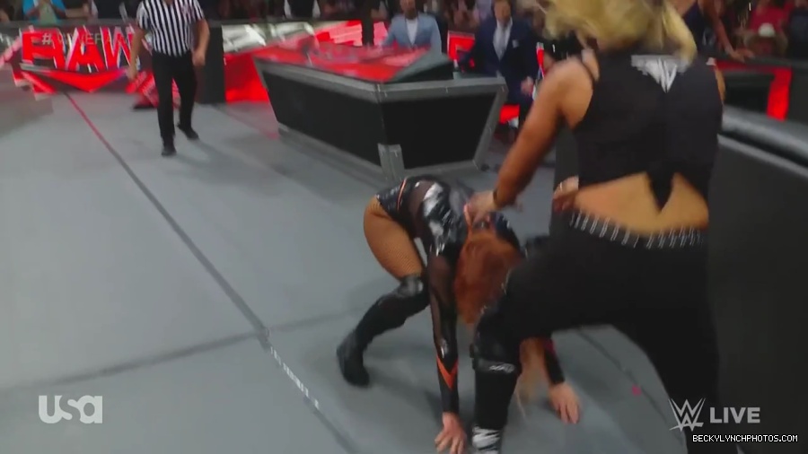 WWE_Monday_Night_Raw_2023_07_31_720p_HDTV_x264-NWCHD_mp41029.jpg
