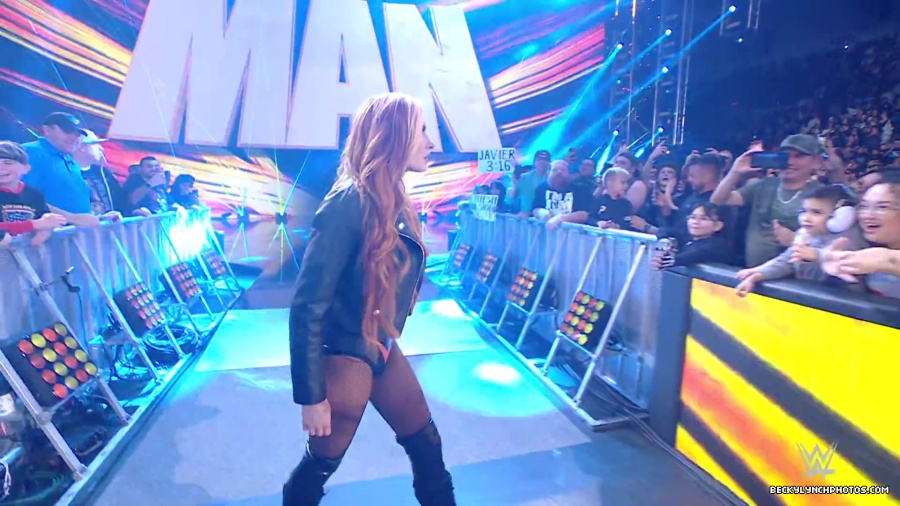 WWE_Raw_01_01_24_Becky_vs_Nia_mp40025.jpg
