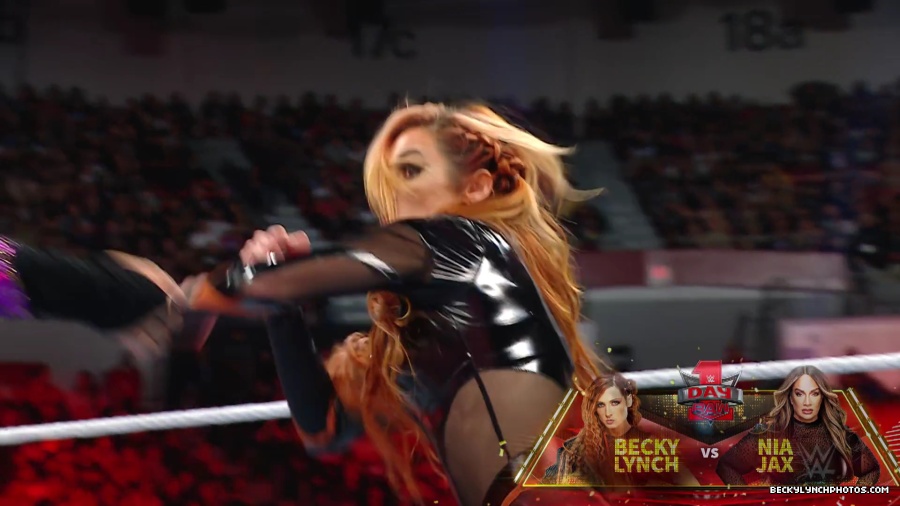 WWE_Raw_01_01_24_Becky_vs_Nia_mp40155.jpg