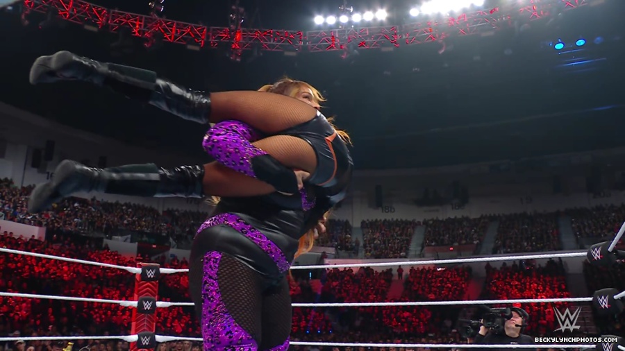 WWE_Raw_01_01_24_Becky_vs_Nia_mp40177.jpg