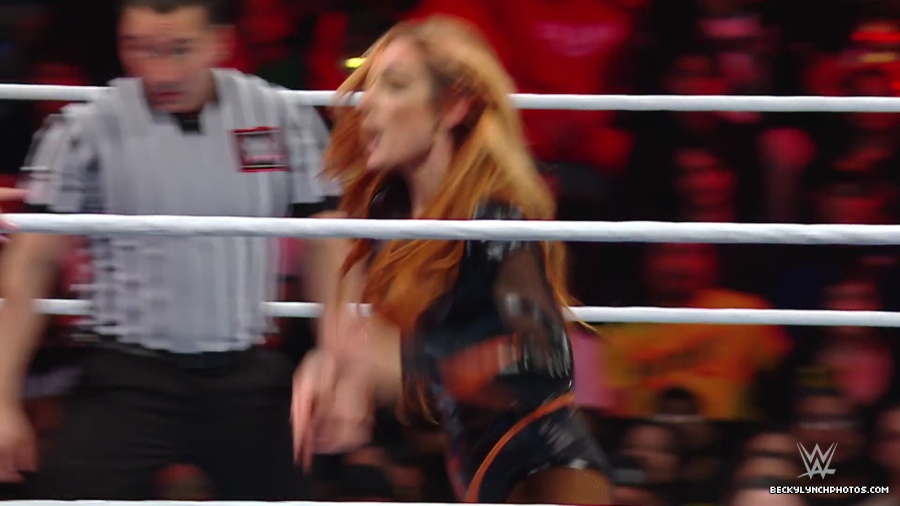 WWE_Raw_01_01_24_Becky_vs_Nia_mp40332.jpg