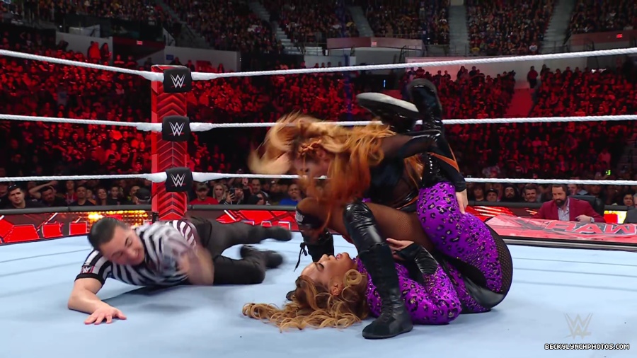 WWE_Raw_01_01_24_Becky_vs_Nia_mp40362.jpg