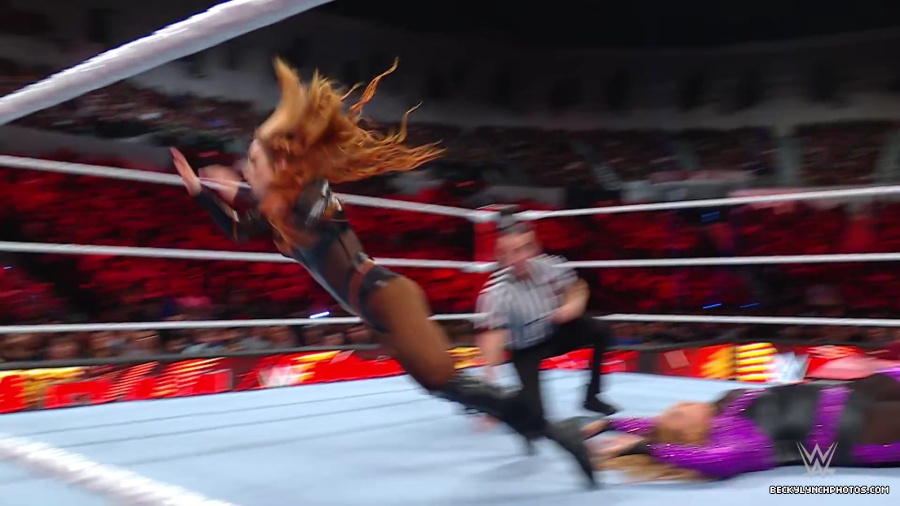 WWE_Raw_01_01_24_Becky_vs_Nia_mp40363.jpg