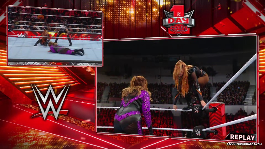 WWE_Raw_01_01_24_Becky_vs_Nia_mp40378.jpg