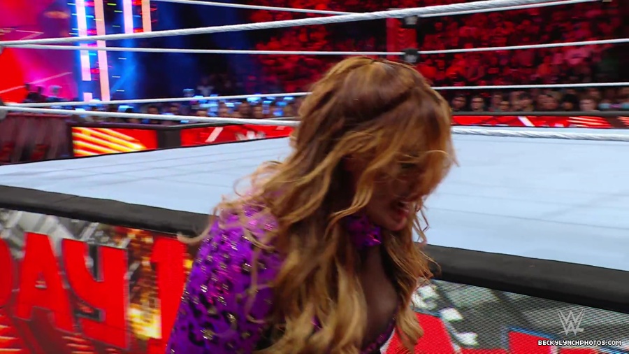 WWE_Raw_01_01_24_Becky_vs_Nia_mp40429.jpg