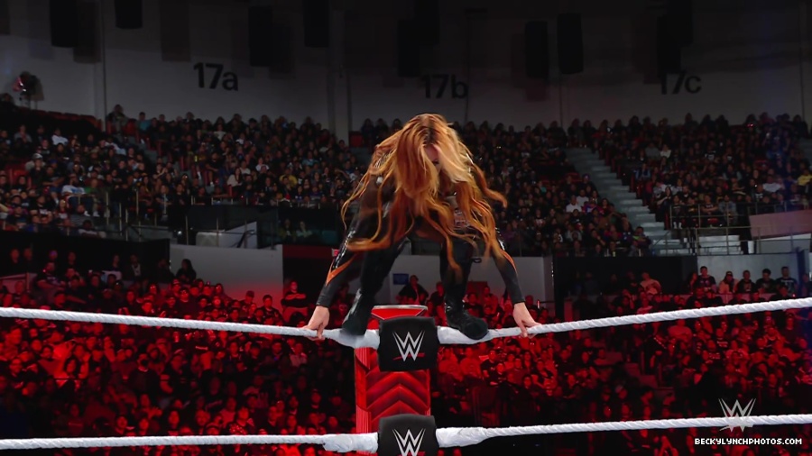WWE_Raw_01_01_24_Becky_vs_Nia_mp40464.jpg