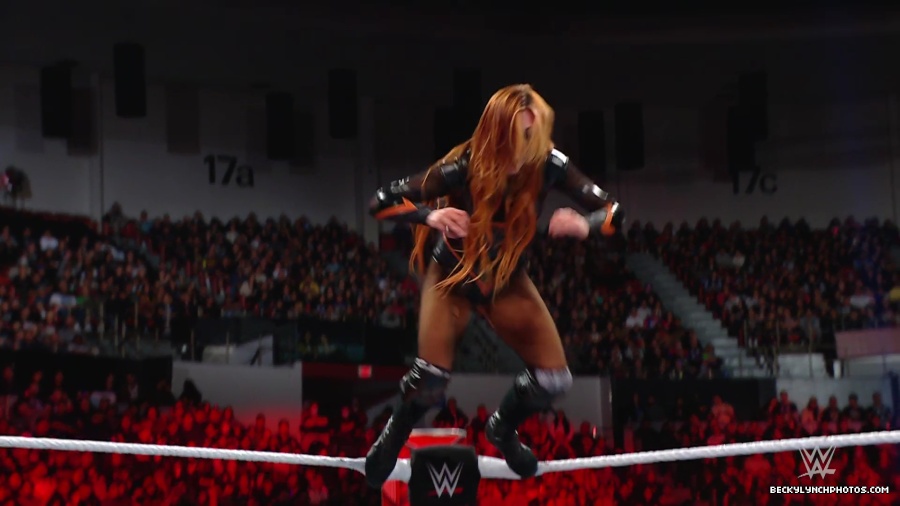 WWE_Raw_01_01_24_Becky_vs_Nia_mp40465.jpg