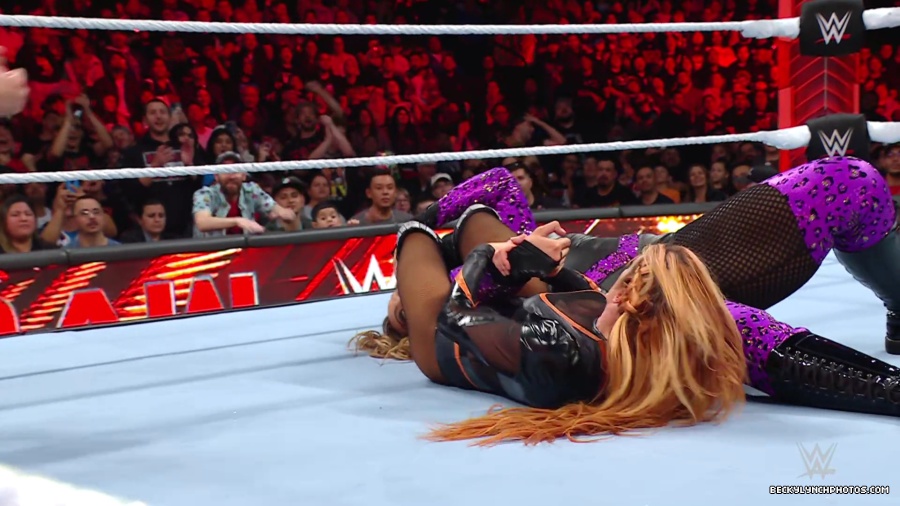 WWE_Raw_01_01_24_Becky_vs_Nia_mp40490.jpg