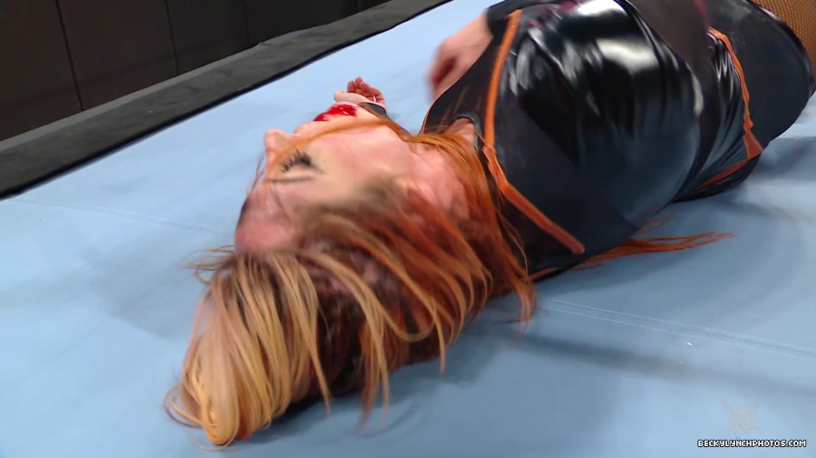 WWE_Raw_01_01_24_Becky_vs_Nia_mp40662.jpg