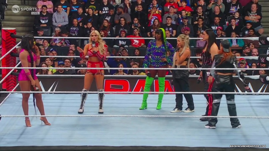 WWE01377.jpg