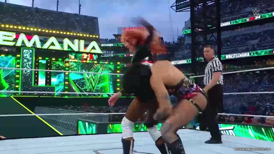 Becky_Mania_mp40540.jpg