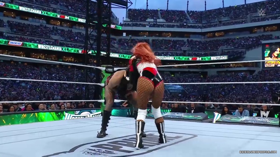 Becky_Mania_mp40738.jpg