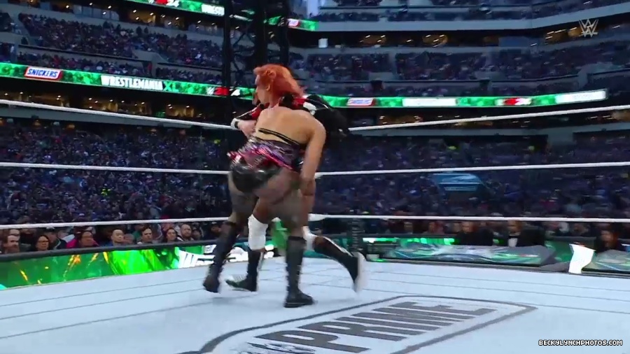 Becky_Mania_mp40748.jpg