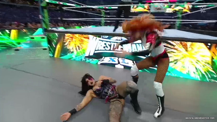 Becky_Mania_mp40801.jpg