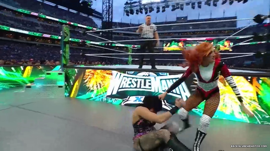 Becky_Mania_mp40802.jpg