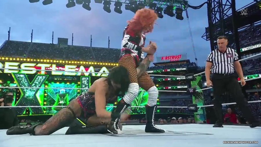 Becky_Mania_mp40856.jpg