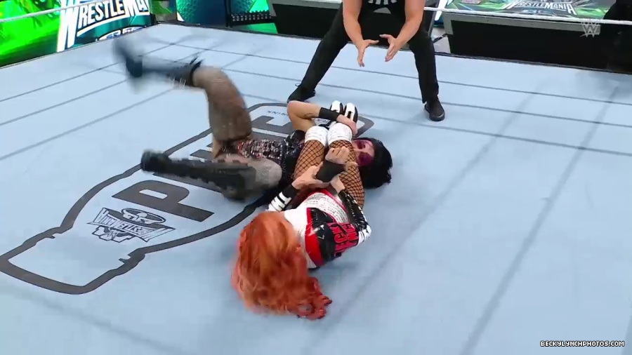 Becky_Mania_mp40948.jpg