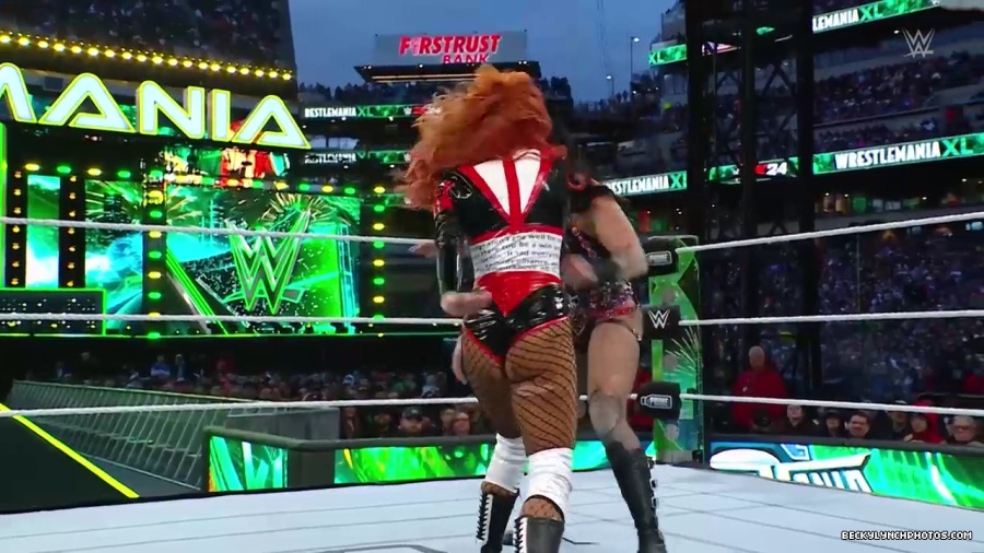 Becky_Mania_mp41054.jpg