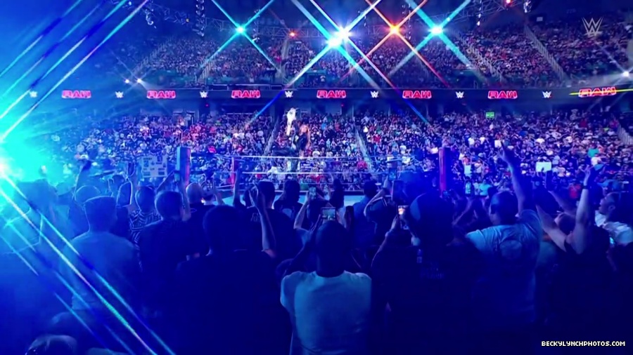 WWE01272.jpg