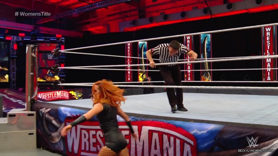 pfa-wwe_wrestlemania36_p1_720p_mkv6877.jpg