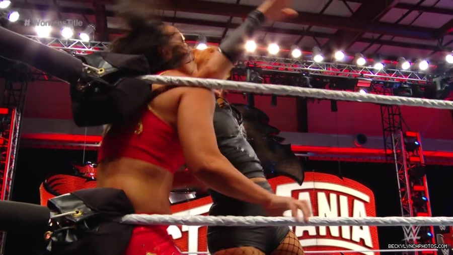 pfa-wwe_wrestlemania36_p1_720p_mkv6934.jpg