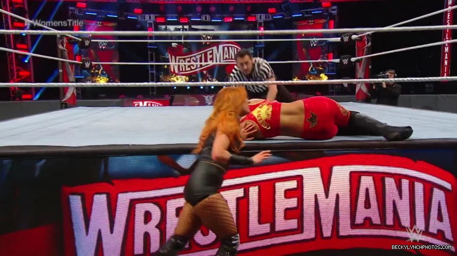pfa-wwe_wrestlemania36_p1_720p_mkv7066.jpg