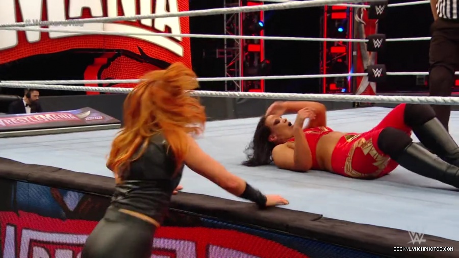 pfa-wwe_wrestlemania36_p1_720p_mkv7068.jpg