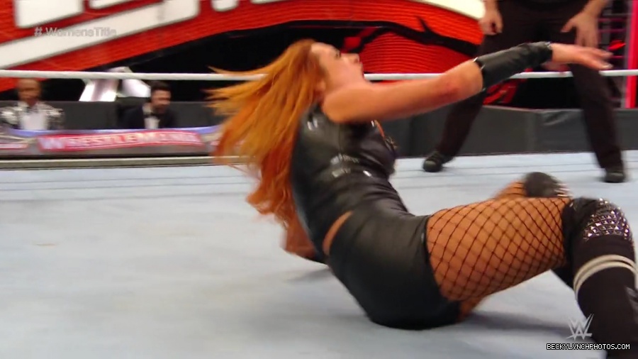 pfa-wwe_wrestlemania36_p1_720p_mkv7121.jpg