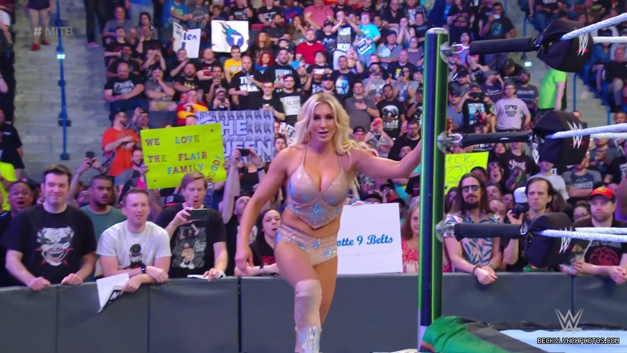 MITB_19_mp44255.jpg