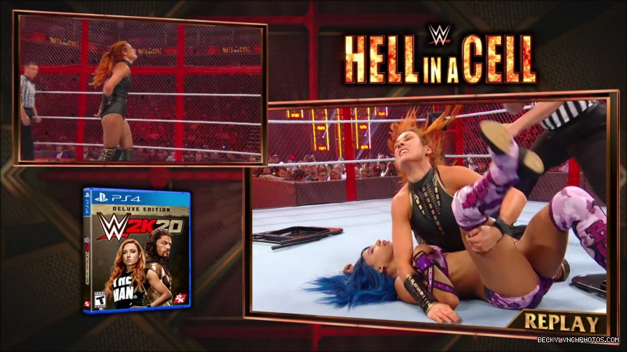 Hell_in_a_Cell_19_mp41075.jpg