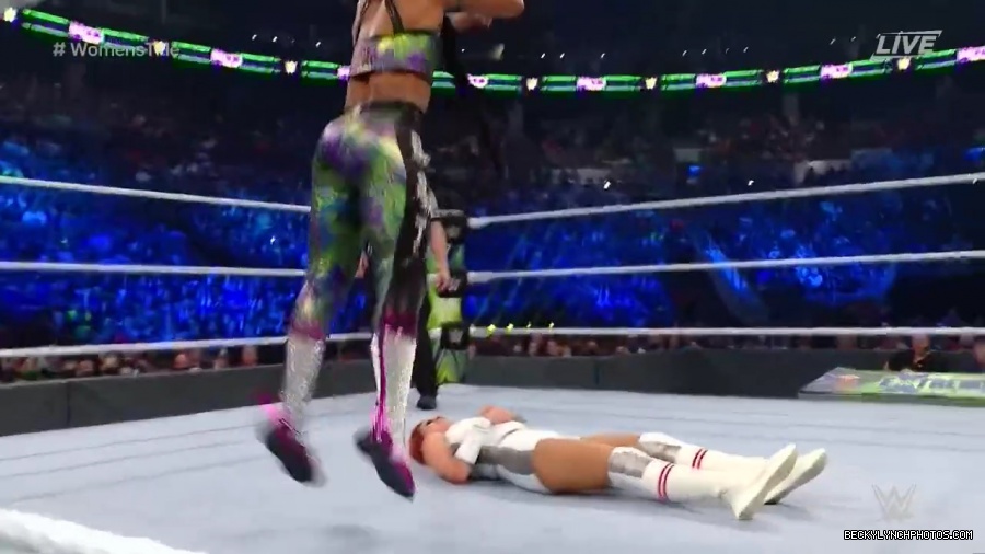 Bianca_and_Sasha_ER_mp43970.jpg