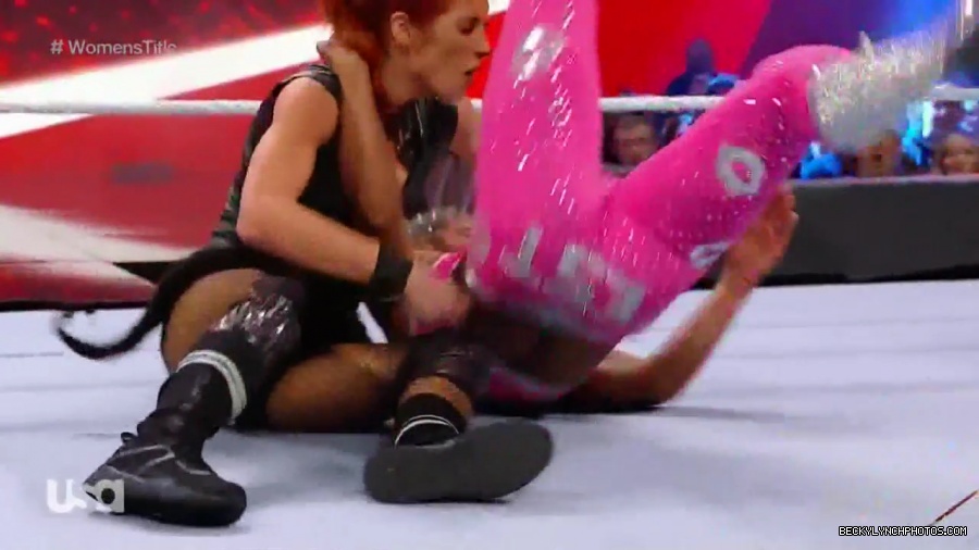 RAW_Women_mp40536.jpg