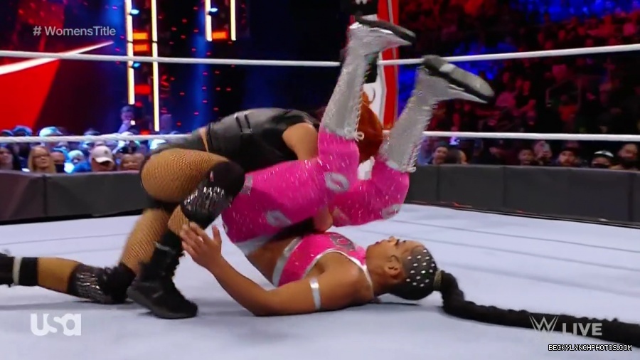 RAW_Women_mp40775.jpg
