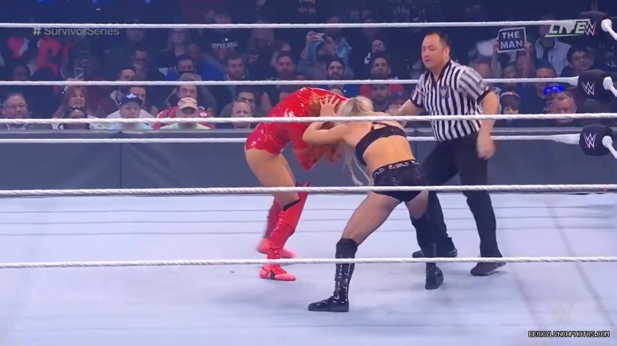 SURVIVOR_SERIES_2021_NOV__212C_2021_-_Becky_vs_Charlotte_0498.jpg