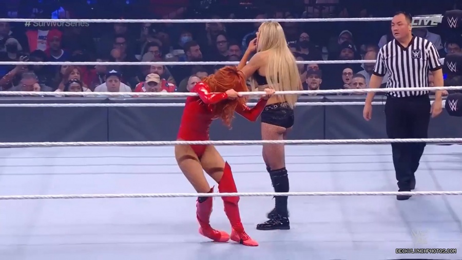SURVIVOR_SERIES_2021_NOV__212C_2021_-_Becky_vs_Charlotte_1173.jpg