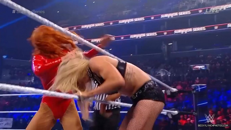 SURVIVOR_SERIES_2021_NOV__212C_2021_-_Becky_vs_Charlotte_1862.jpg
