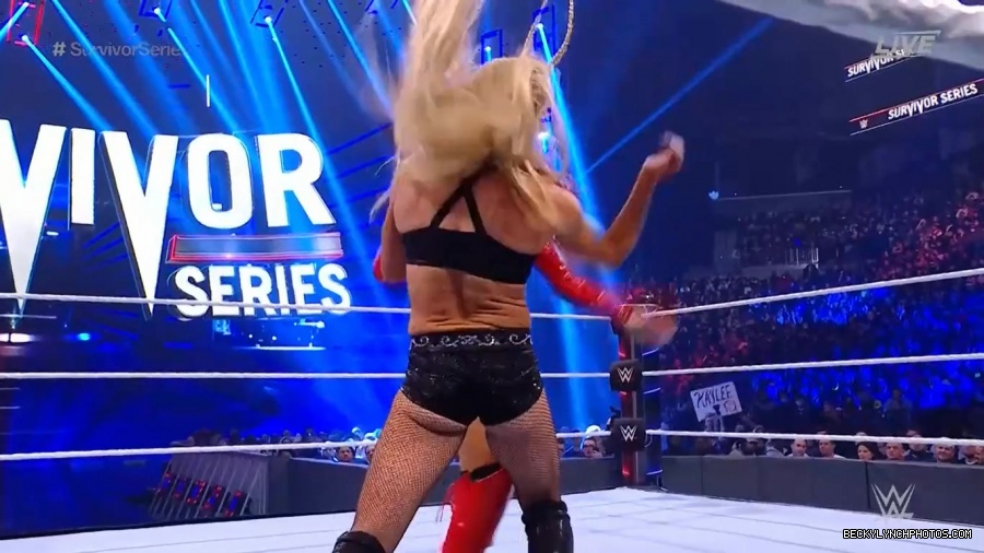 SURVIVOR_SERIES_2021_NOV__212C_2021_-_Becky_vs_Charlotte_1991.jpg