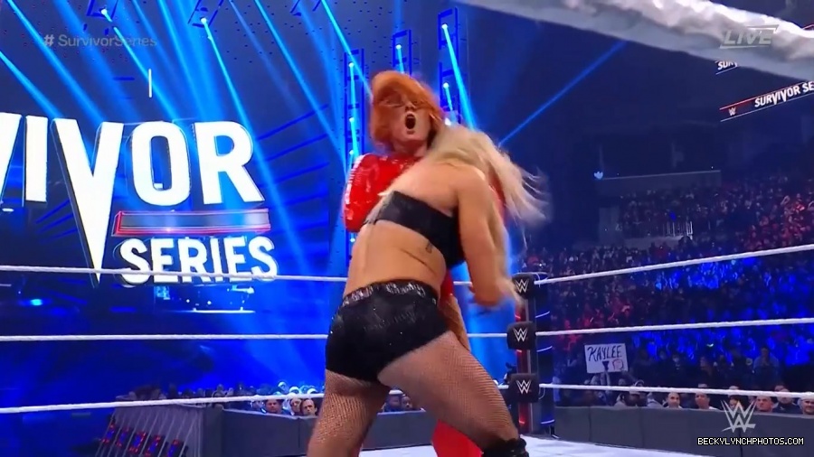 SURVIVOR_SERIES_2021_NOV__212C_2021_-_Becky_vs_Charlotte_1993.jpg