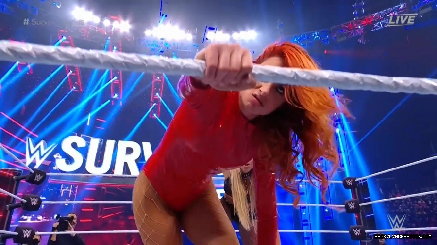 SURVIVOR_SERIES_2021_NOV__212C_2021_-_Becky_vs_Charlotte_2181.jpg