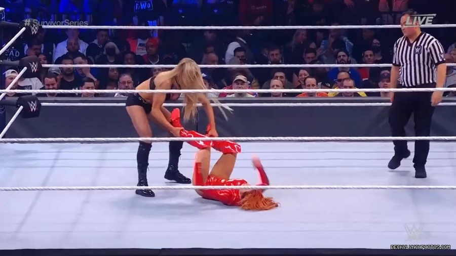 SURVIVOR_SERIES_2021_NOV__212C_2021_-_Becky_vs_Charlotte_2287.jpg