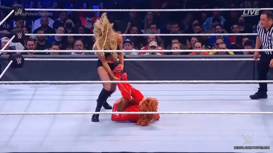 SURVIVOR_SERIES_2021_NOV__212C_2021_-_Becky_vs_Charlotte_2292.jpg