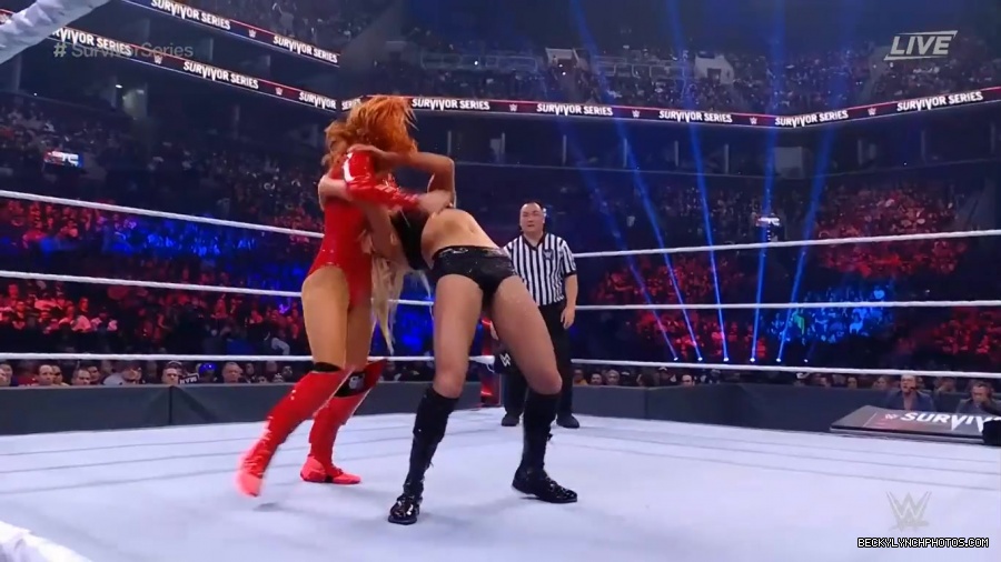 SURVIVOR_SERIES_2021_NOV__212C_2021_-_Becky_vs_Charlotte_2311.jpg